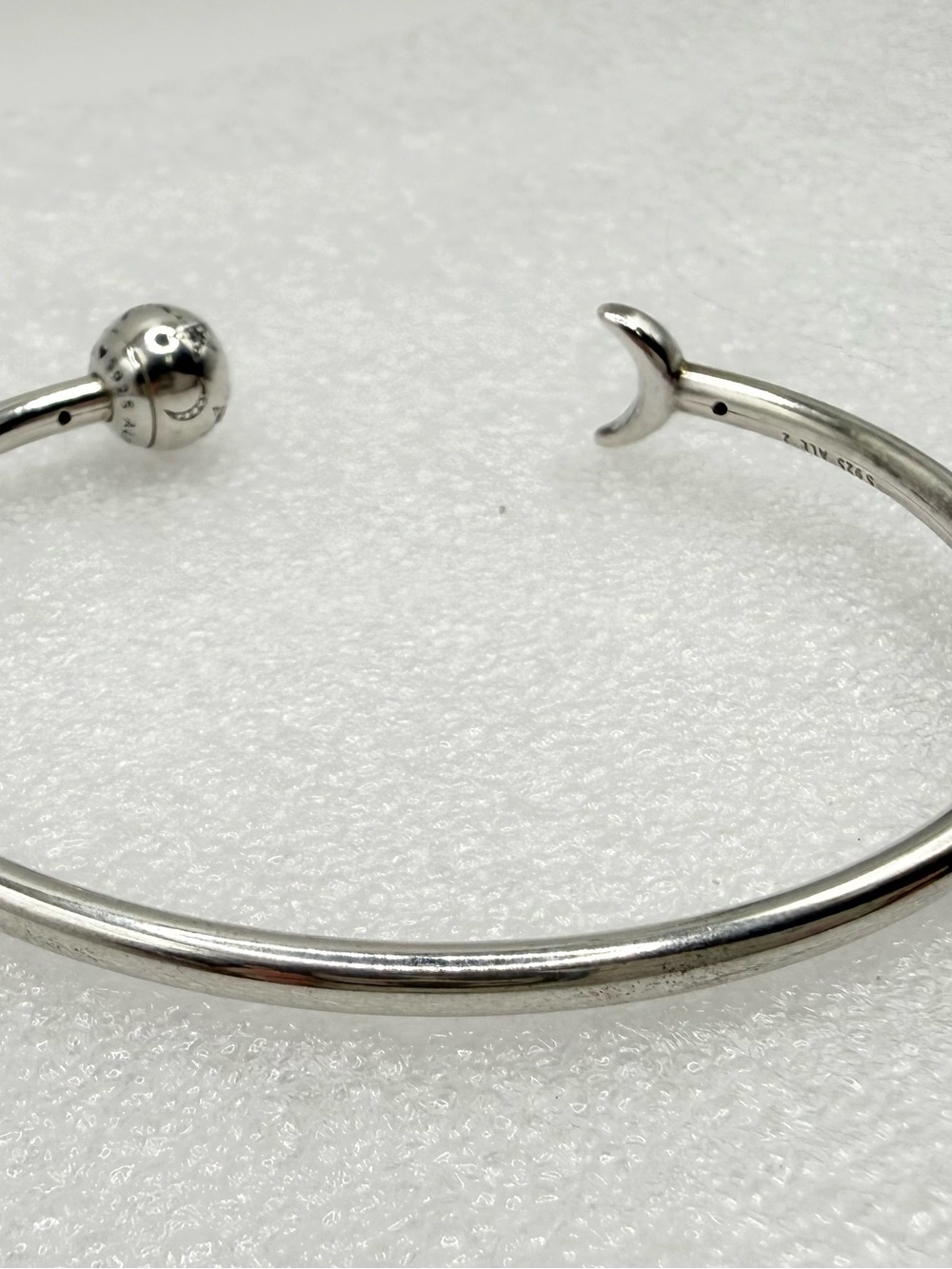 This Pandora Moments Moon & Stars Open Bangle sterling silver - Picture 5 of 10